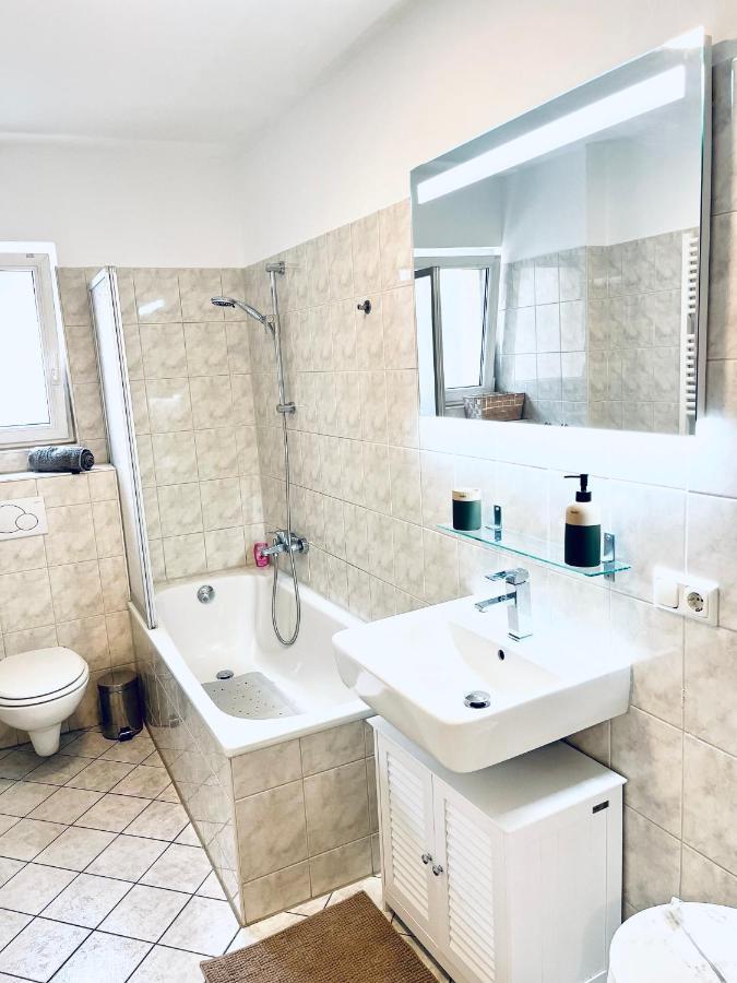 Modernes 3 Zimmer Apartment - Luise- Mit Wlan, Balkon Und Smart-Tv In City-Nahe! Erfurt Exteriér fotografie
